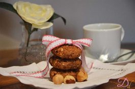 Biscotti con farina di farro e nocciole